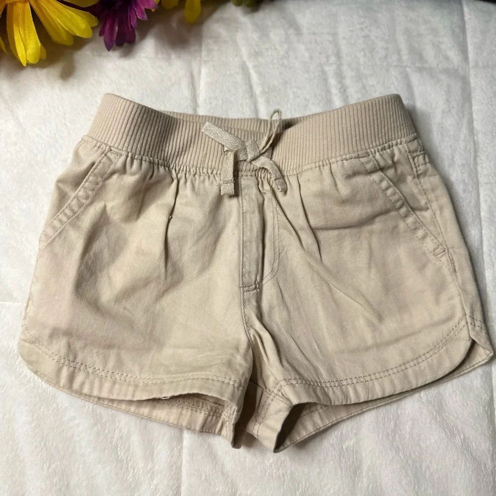 NWOT The Children’s Place 12-18 M Shorts